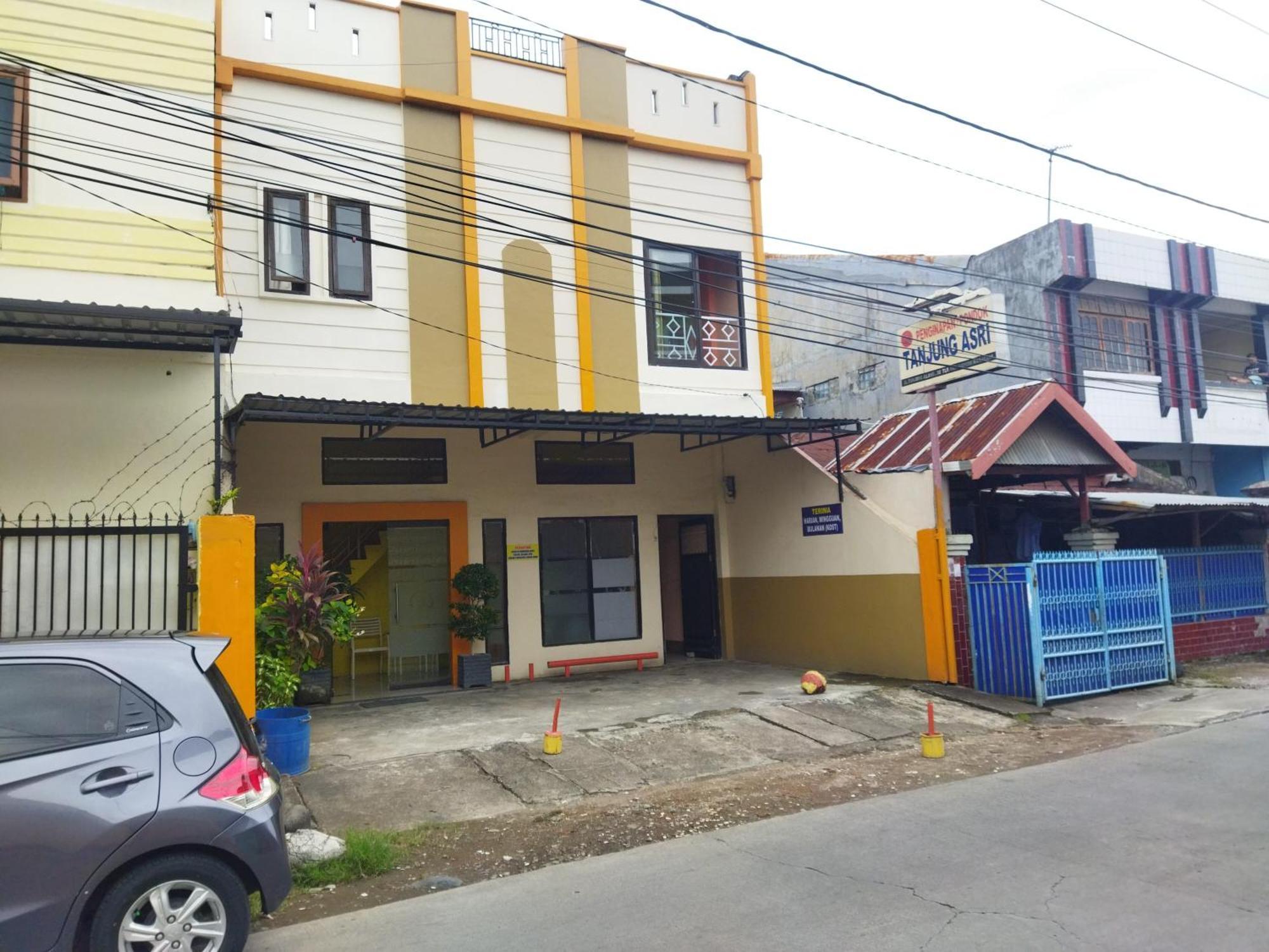Oyo 92231 Penginapan Tanjung Alang Syariah Makassar Kültér fotó